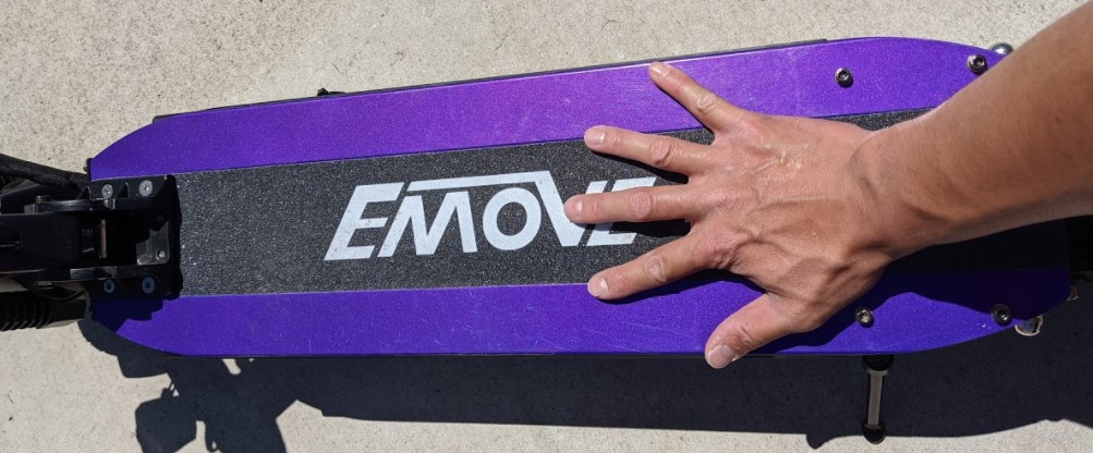 EMOVE Touring lightly scratched deck