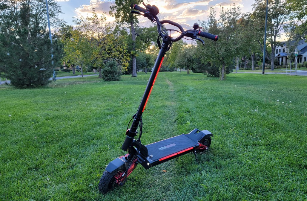 The New Miniwalker Tiger 10 Pro Has a Familiar Feel Electric Scooter Review Escooter reviews