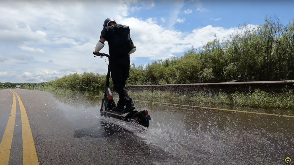 Segway GT2 IPX4 water resistance rating